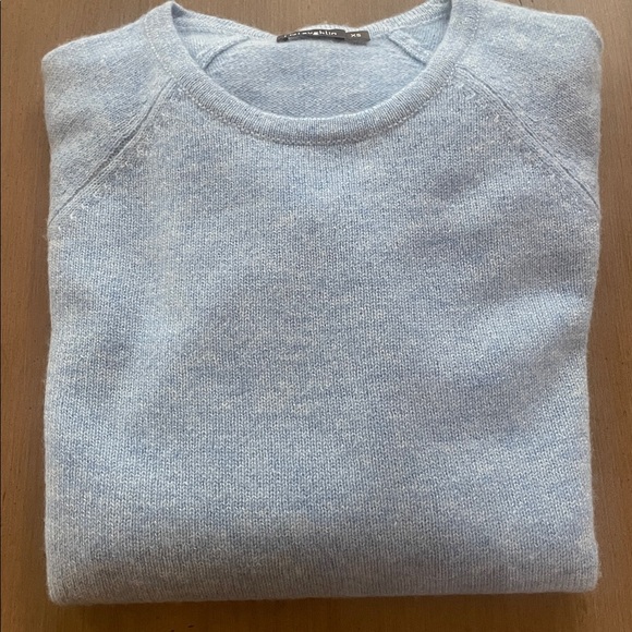 Like new XS J. McLaughlin pale blue 💯 cashmere crewneck sweater. - Picture 3 of 5